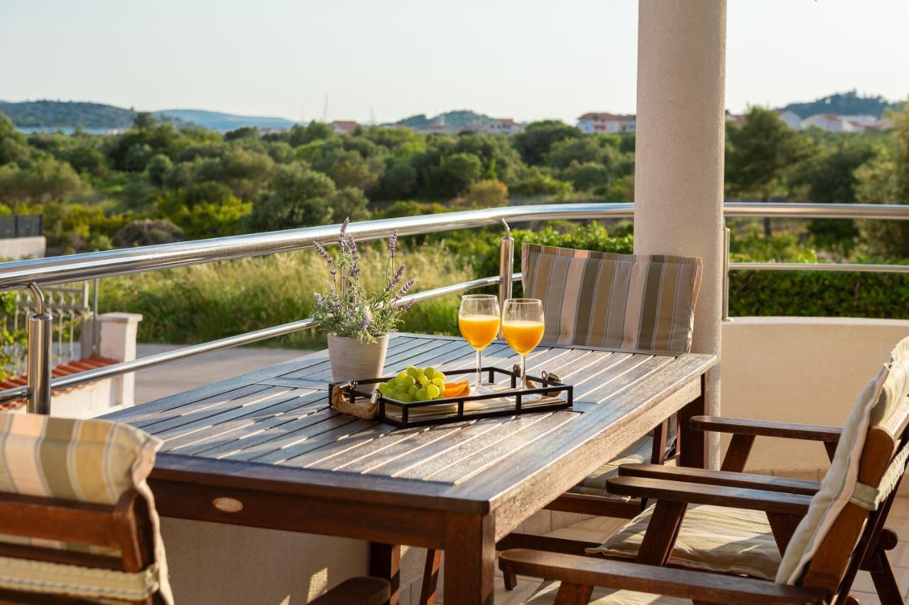 Apartments Tihi III Vodice Kültér fotó
