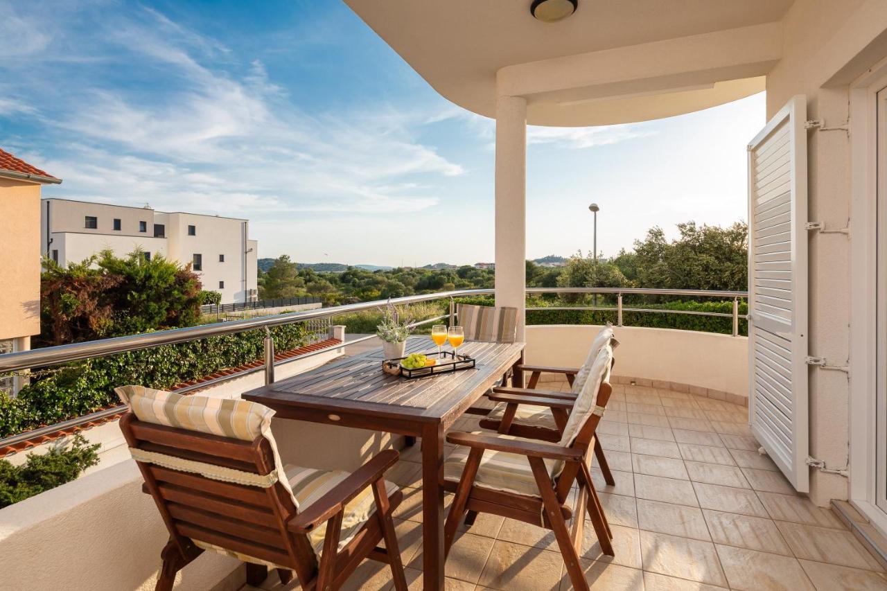 Apartments Tihi III Vodice Kültér fotó
